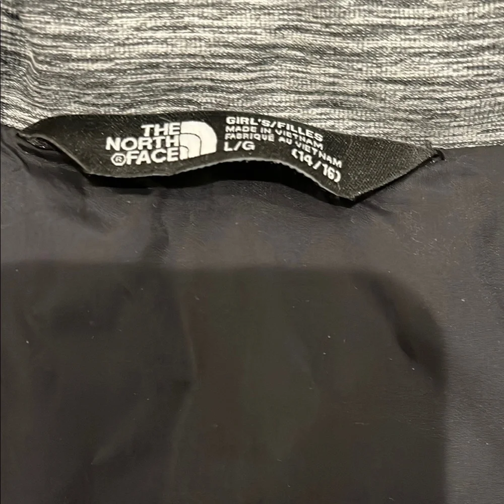 NWT The North Face Black and Gray Performance Vest Girls Size LG 14/16 - Picture 5 of 5